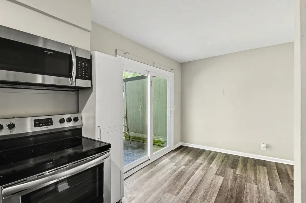4958 Edmondson Pike Nashville TN 37211
