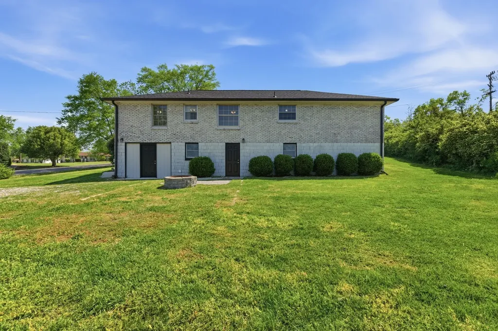 562 Walton Ferry Road Hendersonville TN 37075
