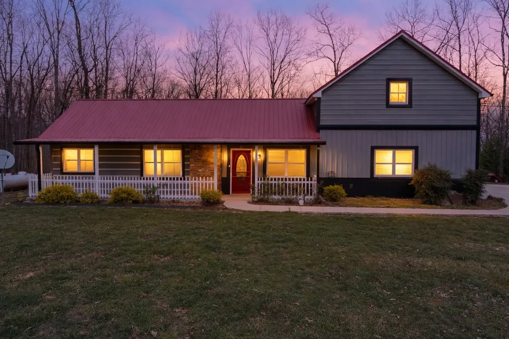 4015 Keith Springs Mountain Road Belvidere TN 37306