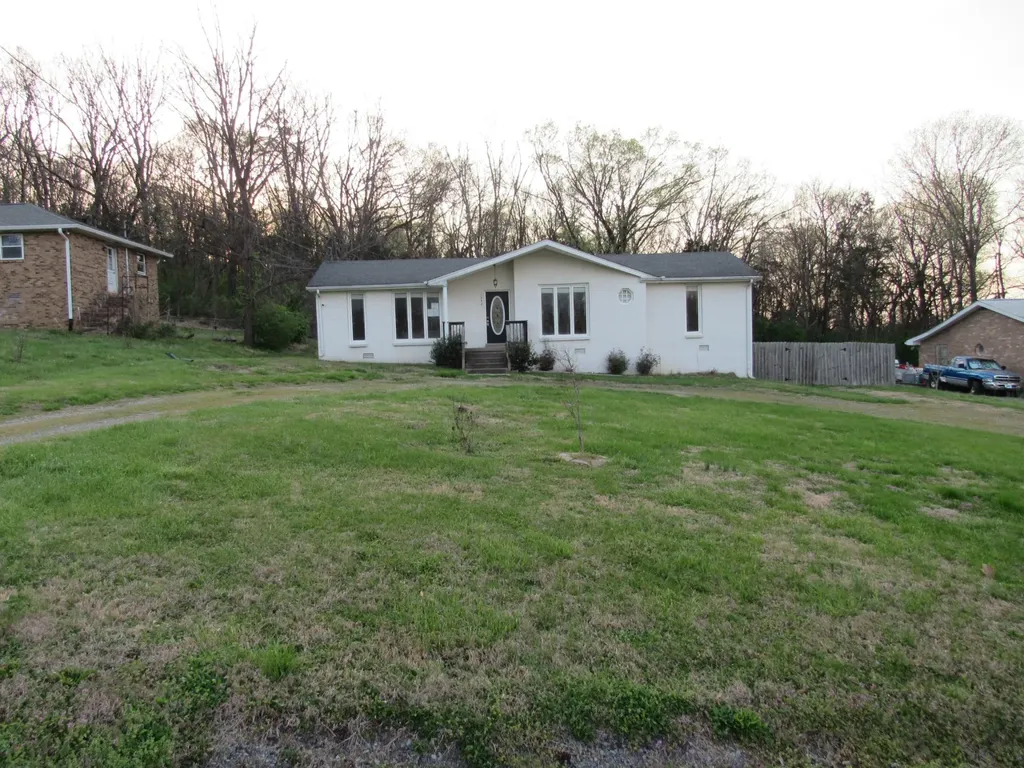 1842 Holloway Circle Lebanon TN 37090