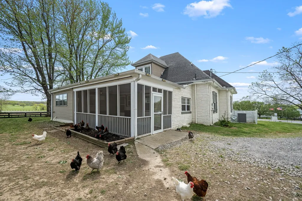 1146 Highway 64, W Shelbyville TN 37160