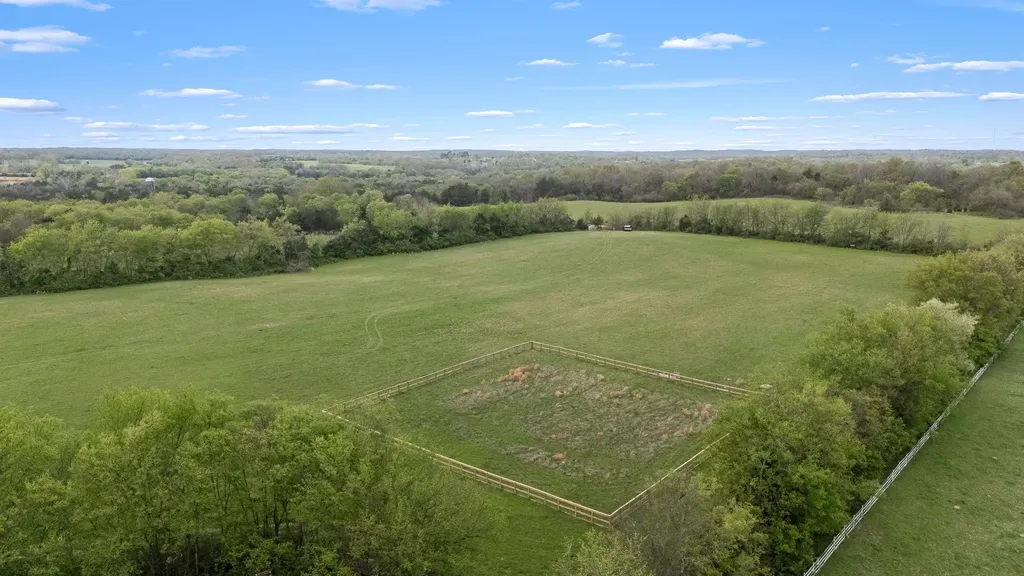 1146 Highway 64, W Shelbyville TN 37160