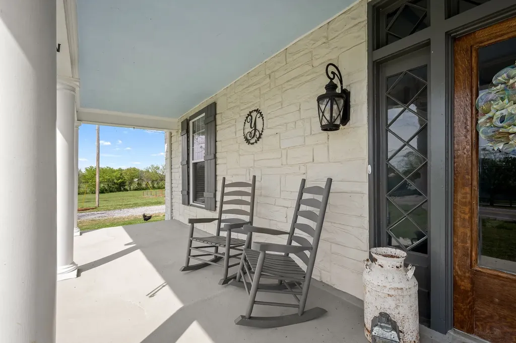 1146 Highway 64, W Shelbyville TN 37160