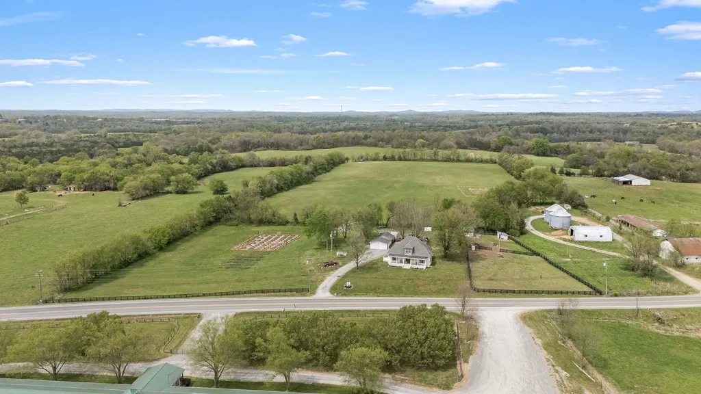 1146 Highway 64, W Shelbyville TN 37160