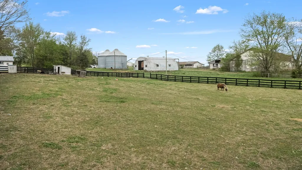 1146 Highway 64, W Shelbyville TN 37160