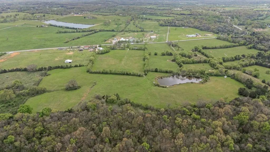 1146 Highway 64, W Shelbyville TN 37160