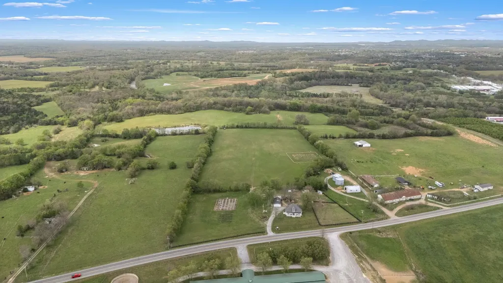 1146 Highway 64, W Shelbyville TN 37160