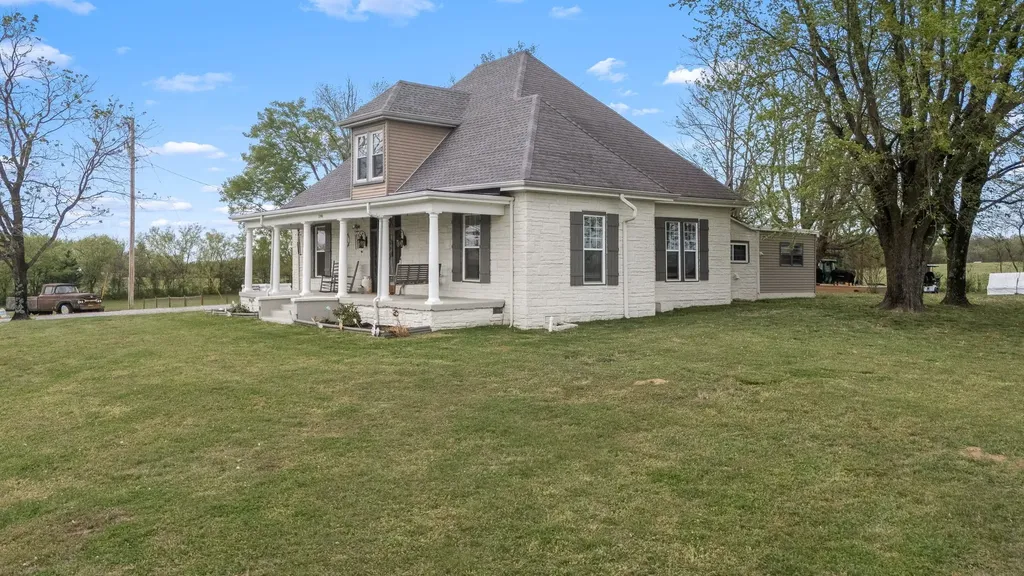 1146 Highway 64, W Shelbyville TN 37160