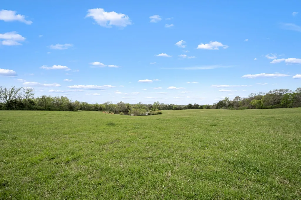 1146 Highway 64, W Shelbyville TN 37160