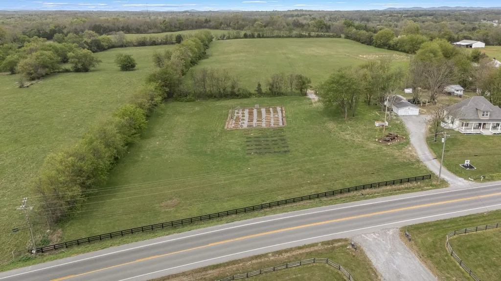 1146 Highway 64, W Shelbyville TN 37160