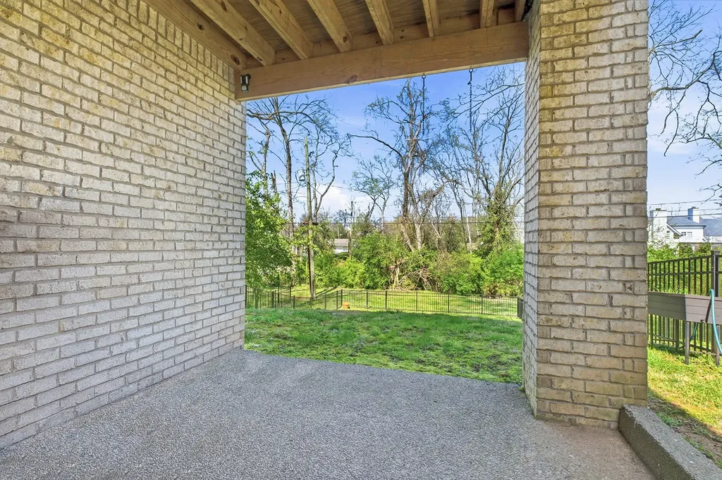 138 Haverford Drive Nashville TN 37205