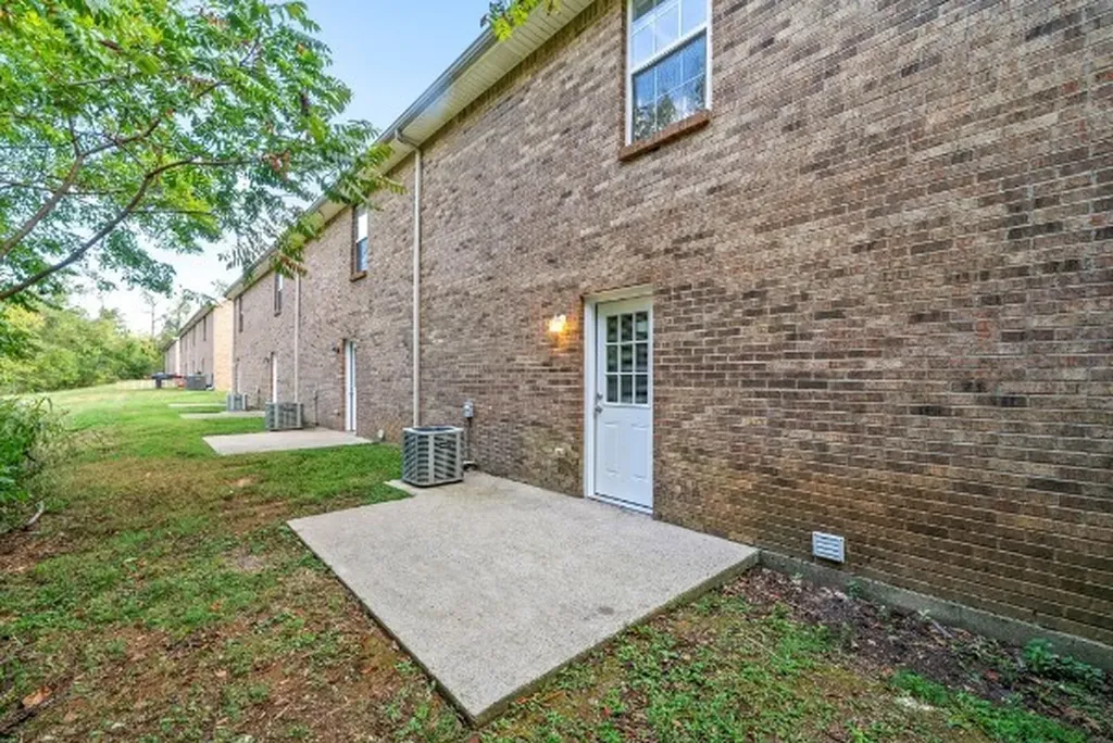 535 Lafayette Road Lot 8 Bldg B Clarksville TN 37042
