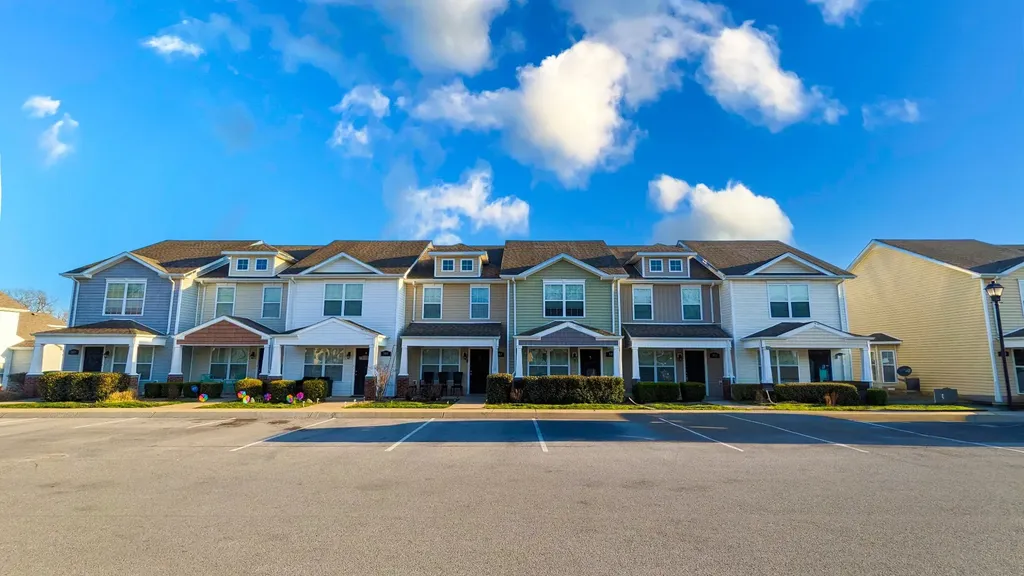 311 Sam Houston Circle Clarksville TN 37040