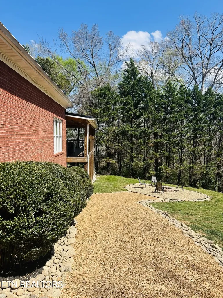 142 Center Park Lane Oak Ridge TN 37830