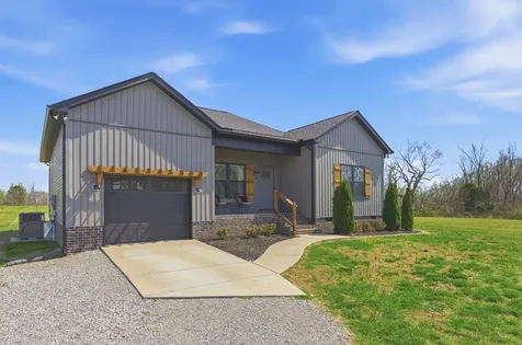1502 Rock Bridge Road Bethpage TN 37022