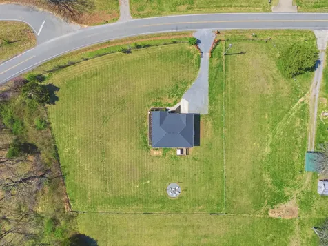 1502 Rock Bridge Road Bethpage TN 37022