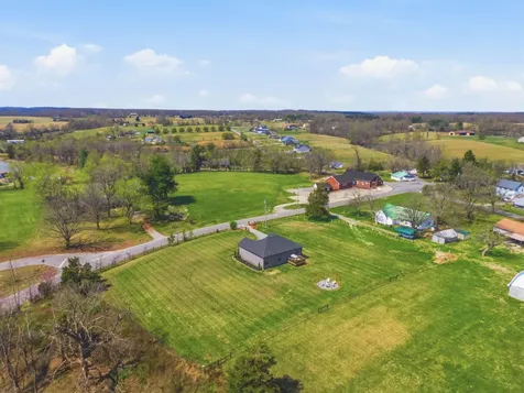 1502 Rock Bridge Road Bethpage TN 37022
