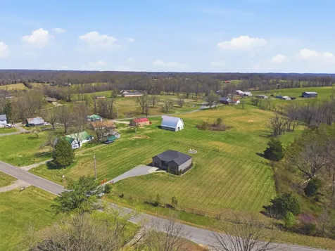 1502 Rock Bridge Road Bethpage TN 37022