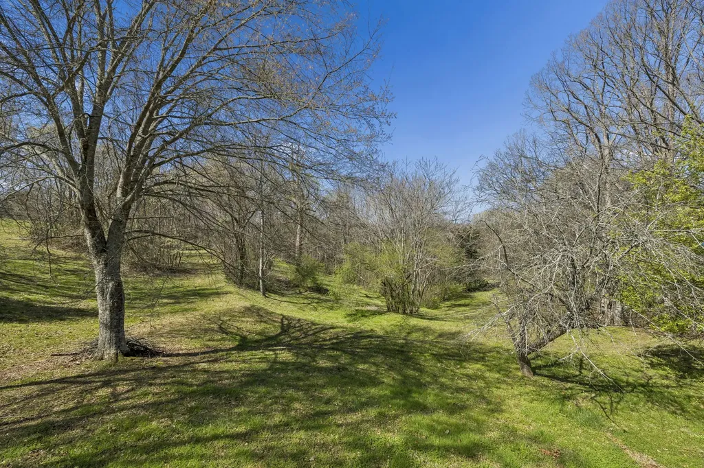 1668 Old Lewisburg Highway Columbia TN 38401