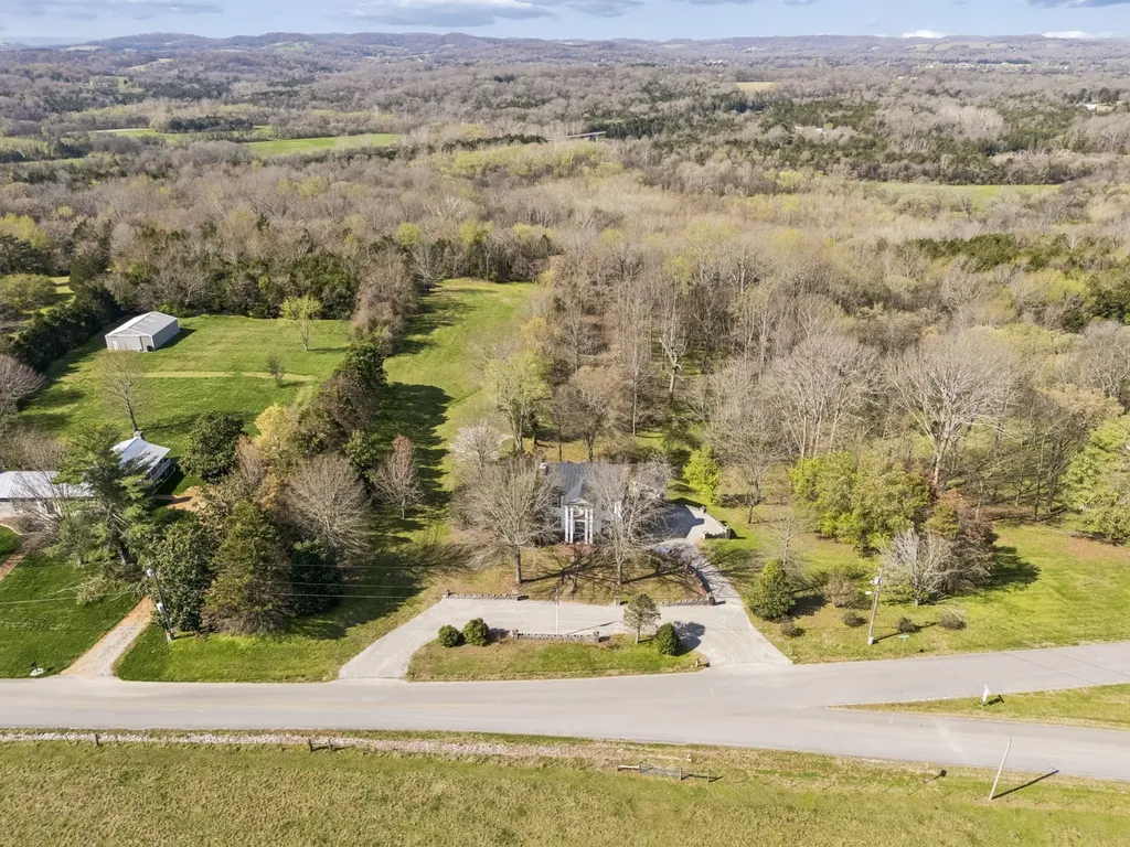 1668 Old Lewisburg Highway Columbia TN 38401