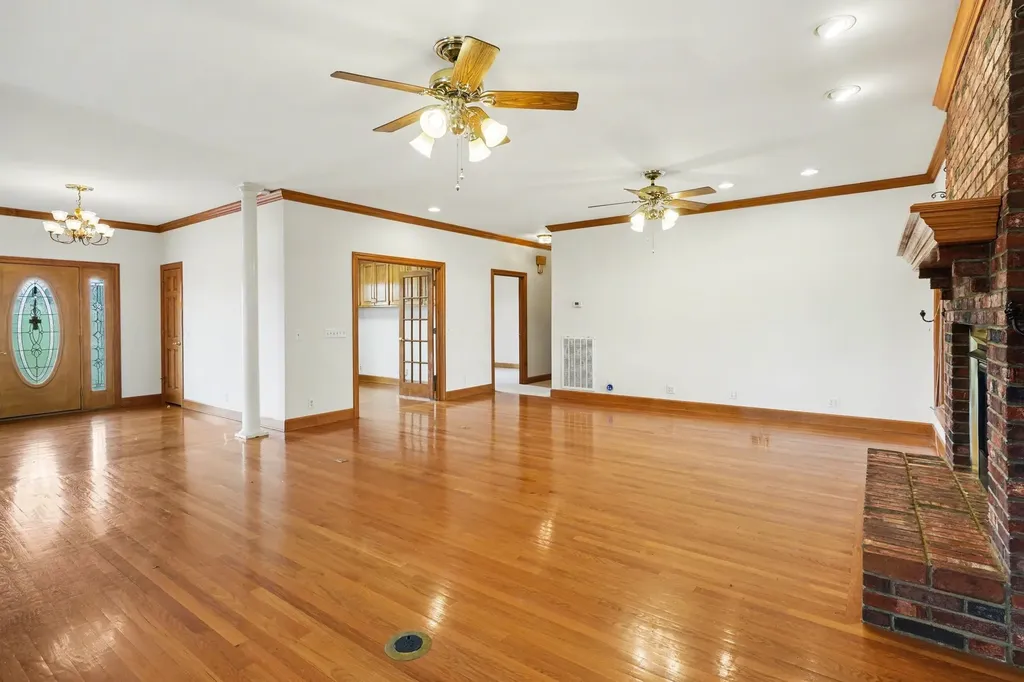 11948 Betts Road Greenbrier TN 37073
