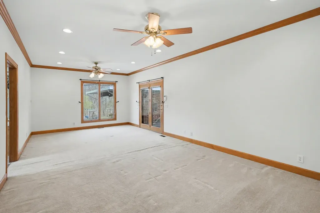 11948 Betts Road Greenbrier TN 37073