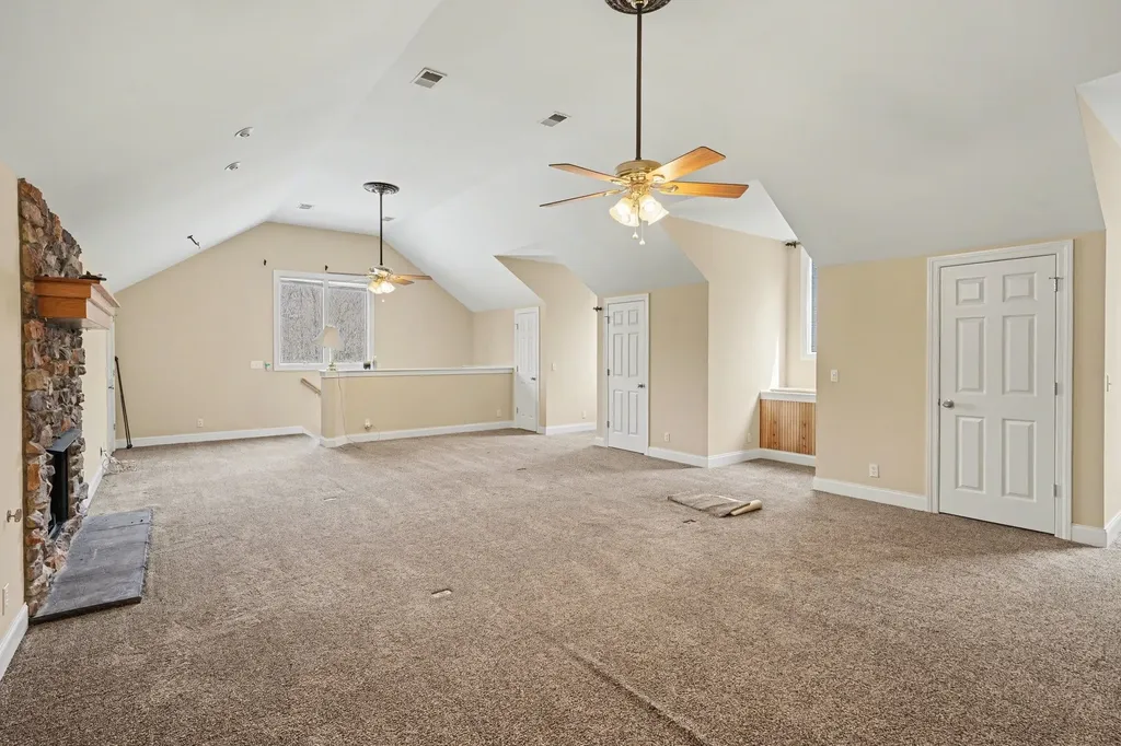 11948 Betts Road Greenbrier TN 37073