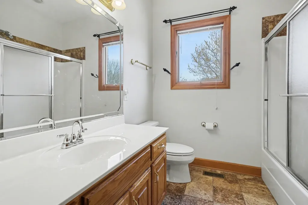 11948 Betts Road Greenbrier TN 37073