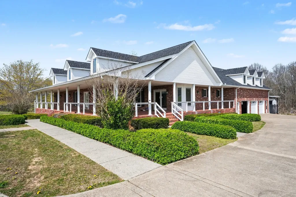 11948 Betts Road Greenbrier TN 37073