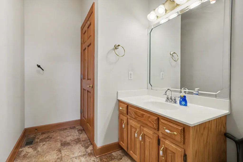 11948 Betts Road Greenbrier TN 37073