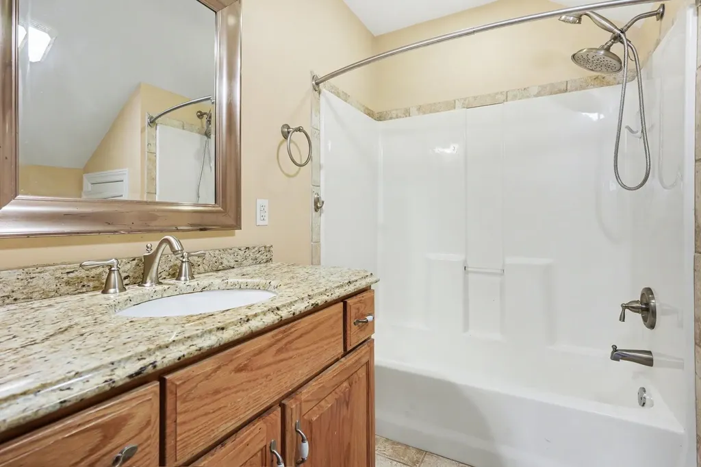 11948 Betts Road Greenbrier TN 37073