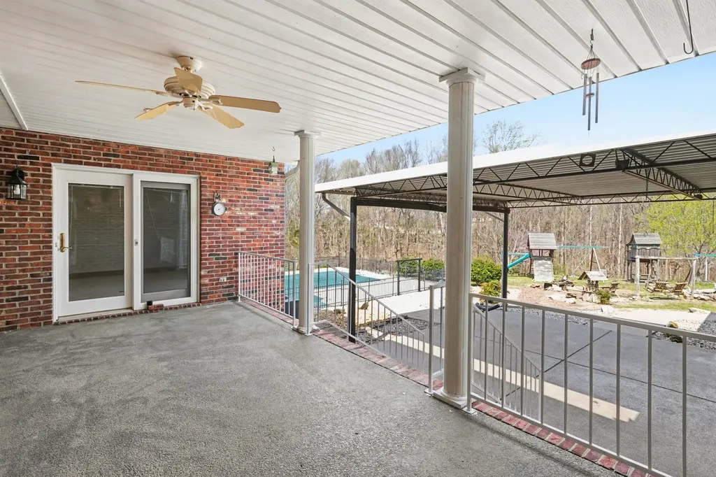 11948 Betts Road Greenbrier TN 37073