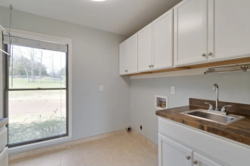 6613 Holt Road Nashville TN 37211