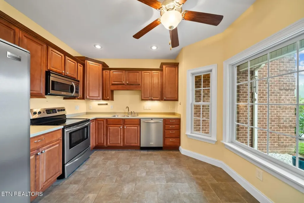 48 Saddle Brook Lane Crossville TN 38571