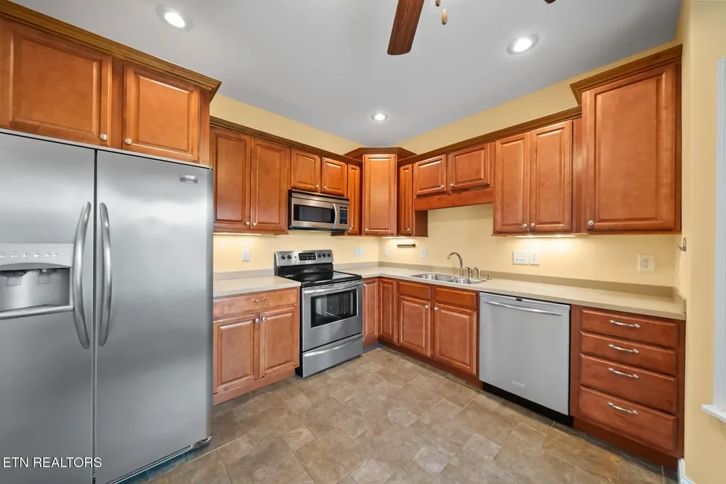 48 Saddle Brook Lane Crossville TN 38571