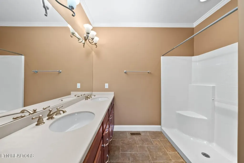 48 Saddle Brook Lane Crossville TN 38571