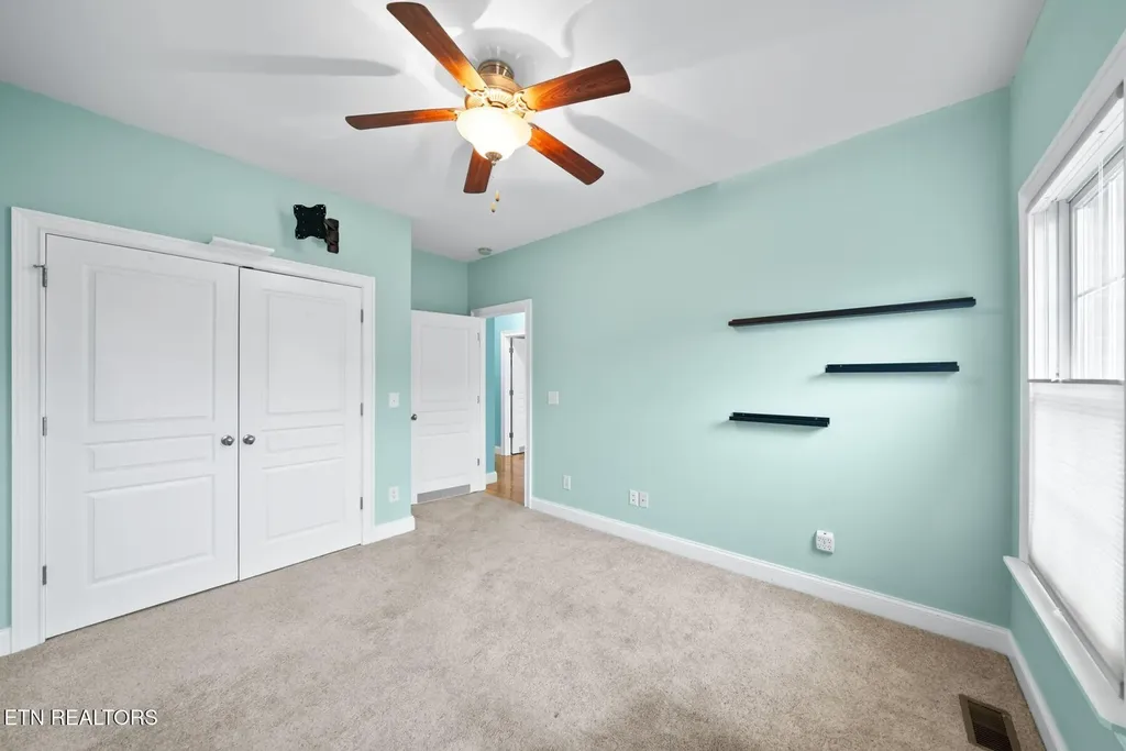 48 Saddle Brook Lane Crossville TN 38571