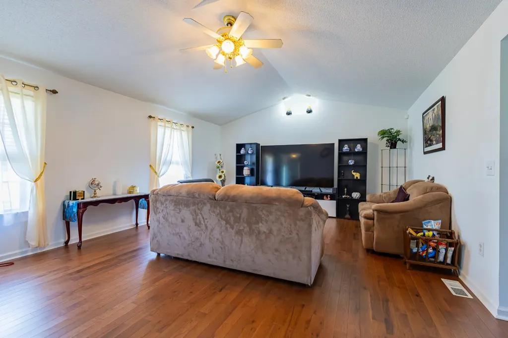 614 Fairview Circle Winchester TN 37398