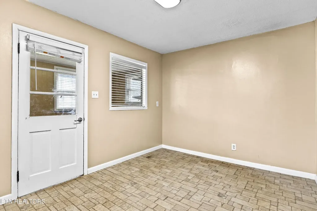218 Doris Lane Maryville TN 37803