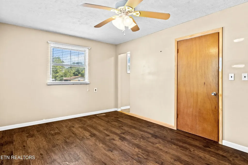 218 Doris Lane Maryville TN 37803