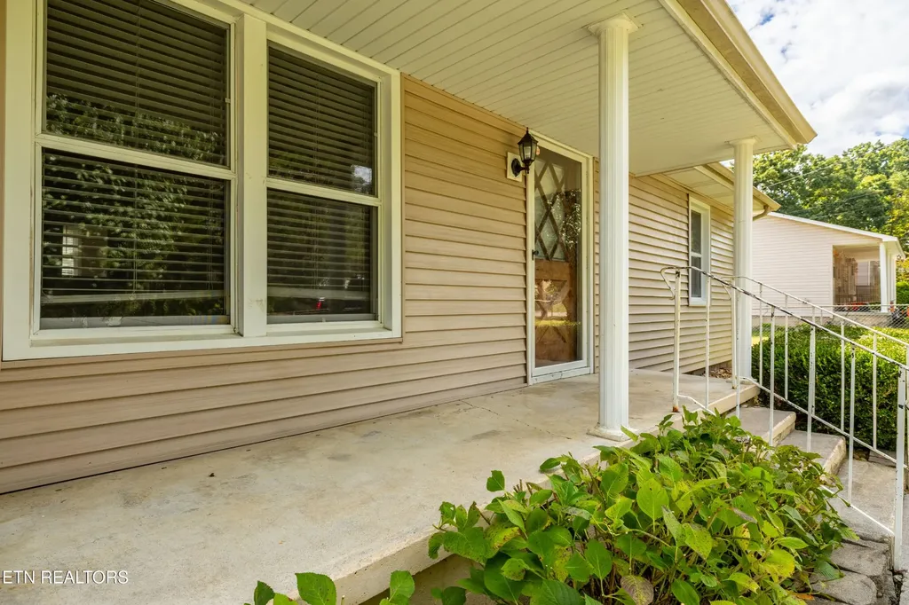 218 Doris Lane Maryville TN 37803