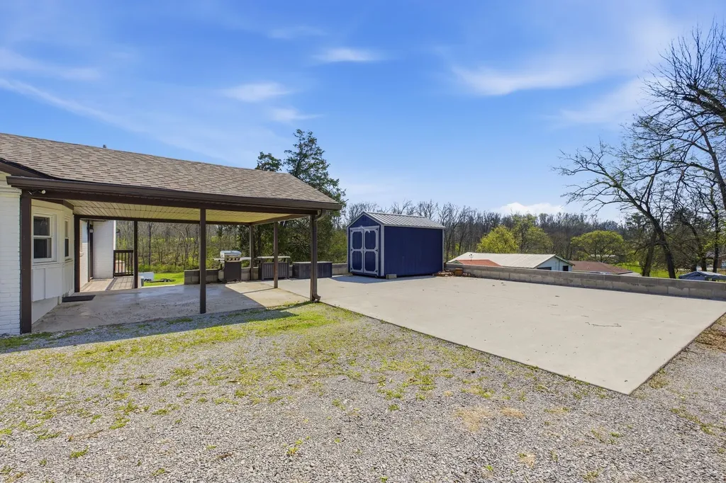 121 Cumberland Circle Gallatin TN 37066