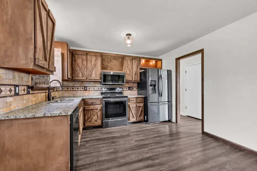 1402 Marla Court Clarksville TN 37042