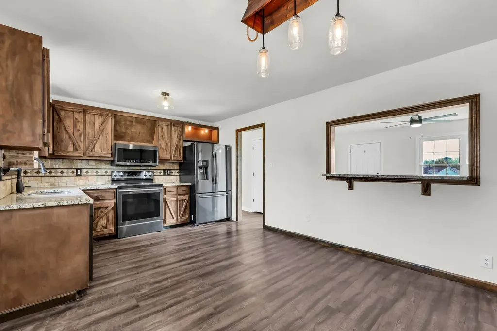 1402 Marla Court Clarksville TN 37042