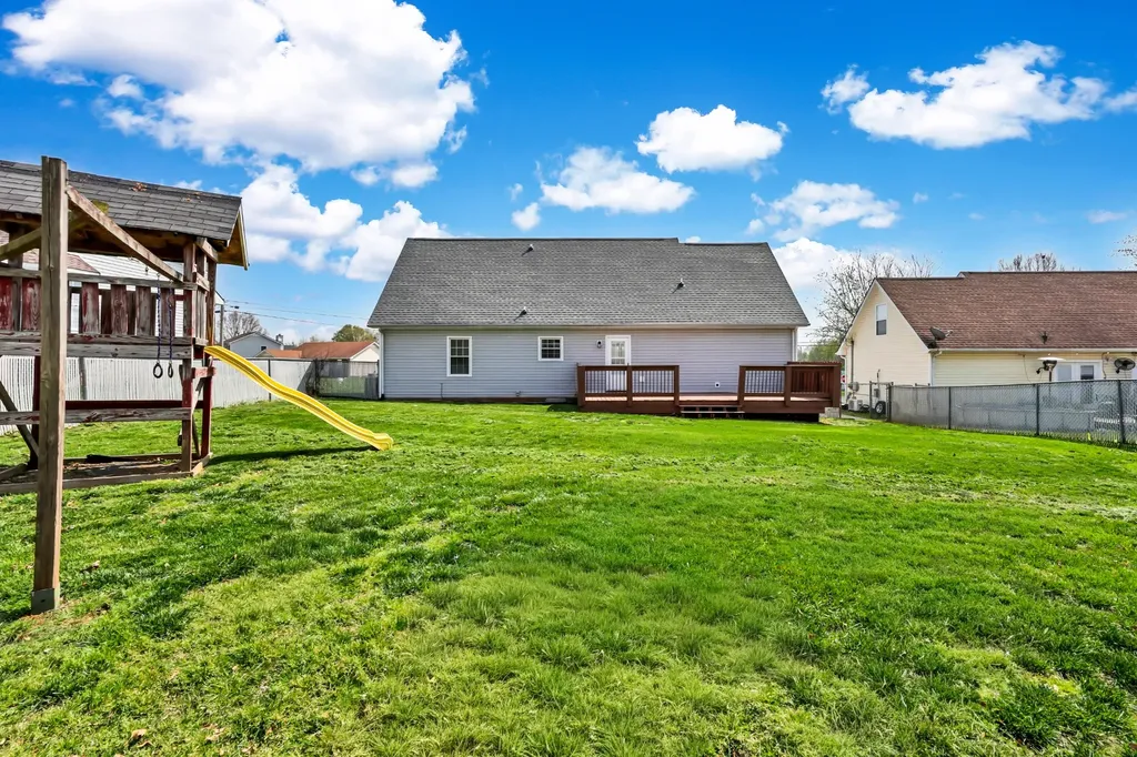 1402 Marla Court Clarksville TN 37042