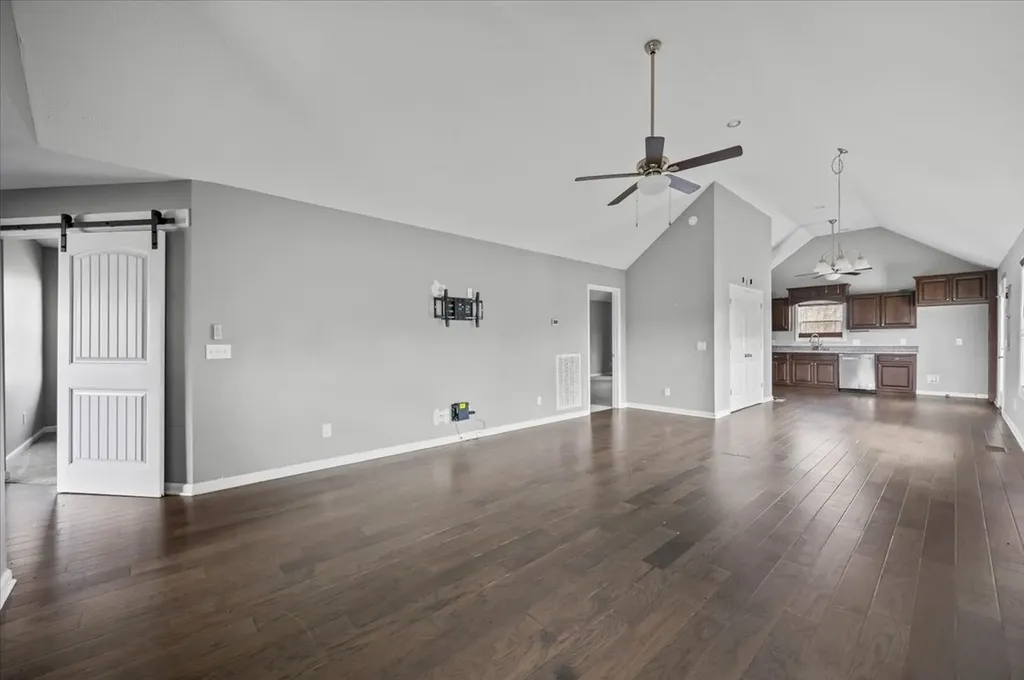 1689 Taurus Farm Road Lafayette TN 37083