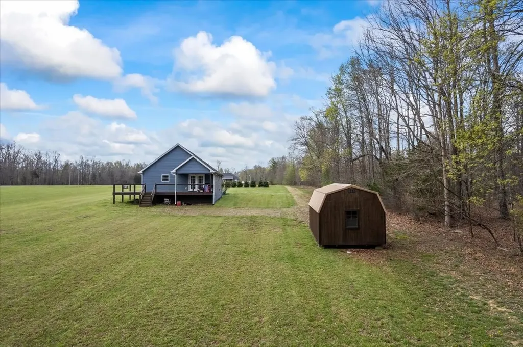 1689 Taurus Farm Road Lafayette TN 37083
