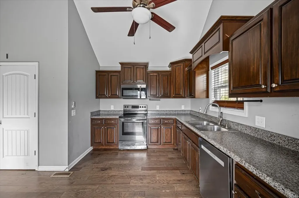 1689 Taurus Farm Road Lafayette TN 37083