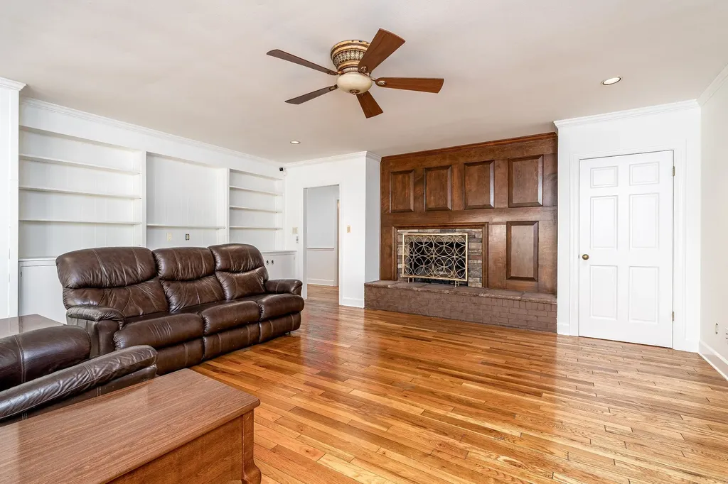 1037 Rolling Fields Circle Columbia TN 38401