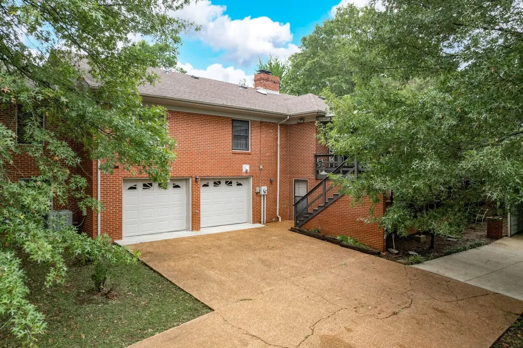 1037 Rolling Fields Circle Columbia TN 38401